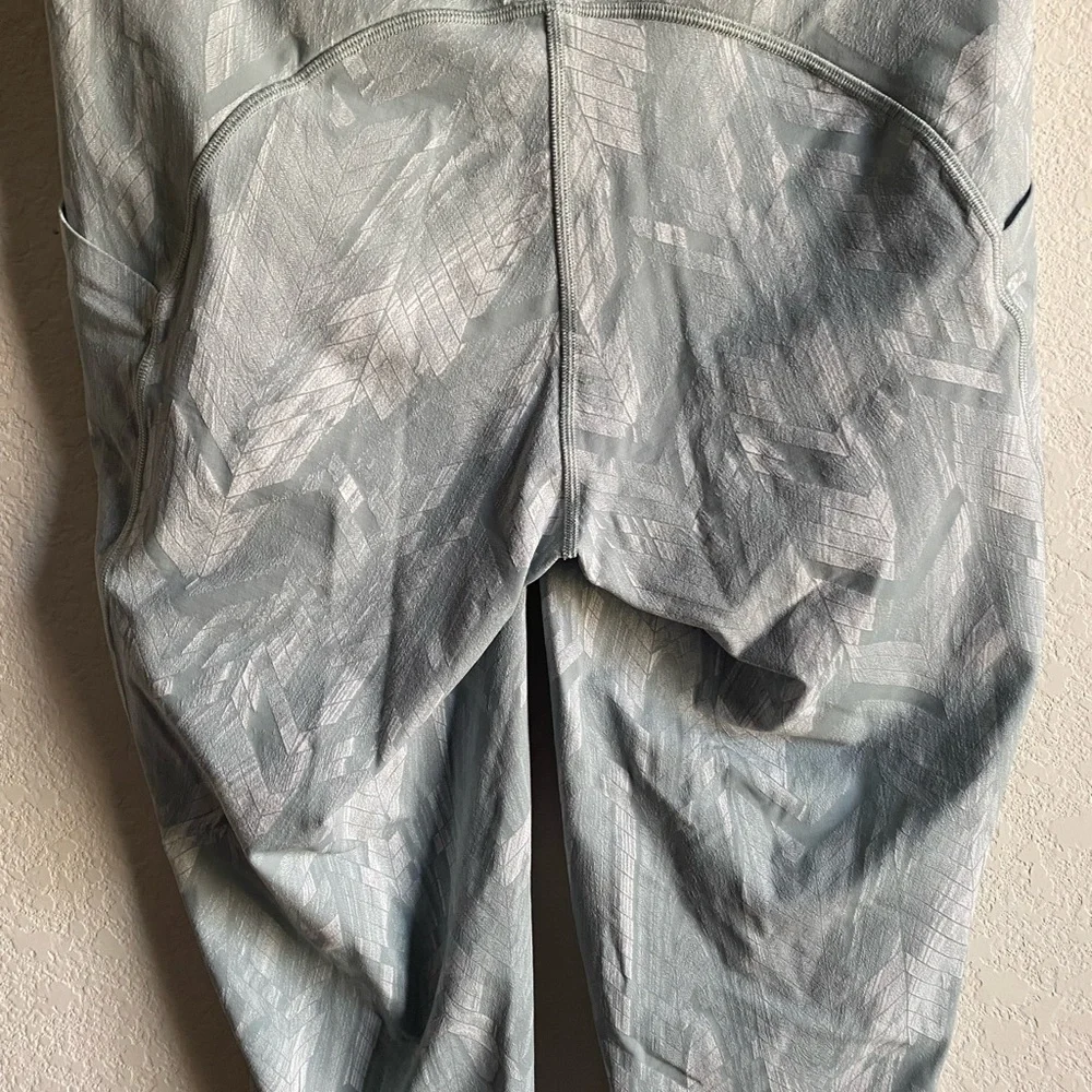 Lululemon Swift Speed High Rise Yoga Tight 28” Reverbrate Chevron Jacquard 10